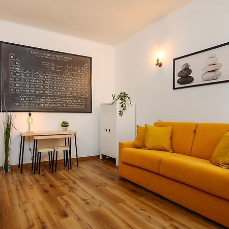 Tito Livio 35 - Monolocale Cool Apartment Milan Bagian luar foto