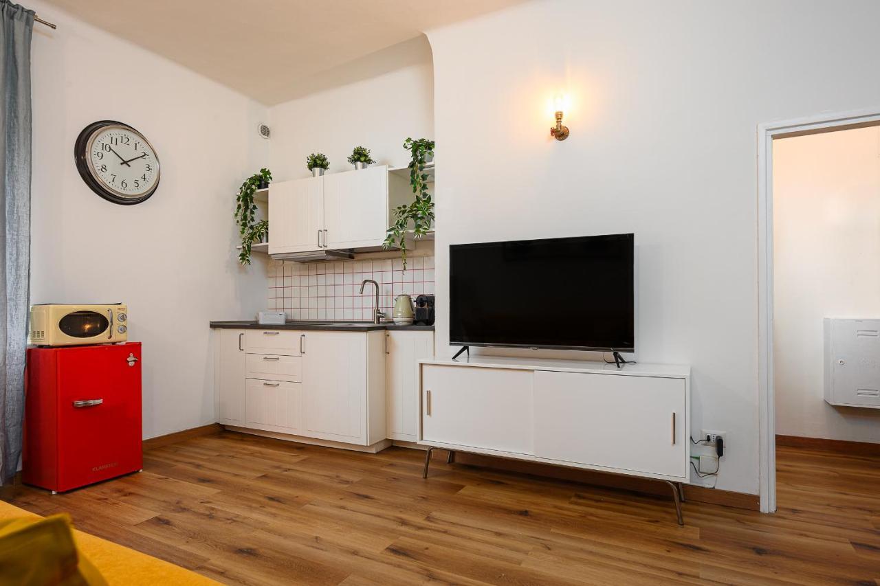 Tito Livio 35 - Monolocale Cool Apartment Milan Bagian luar foto