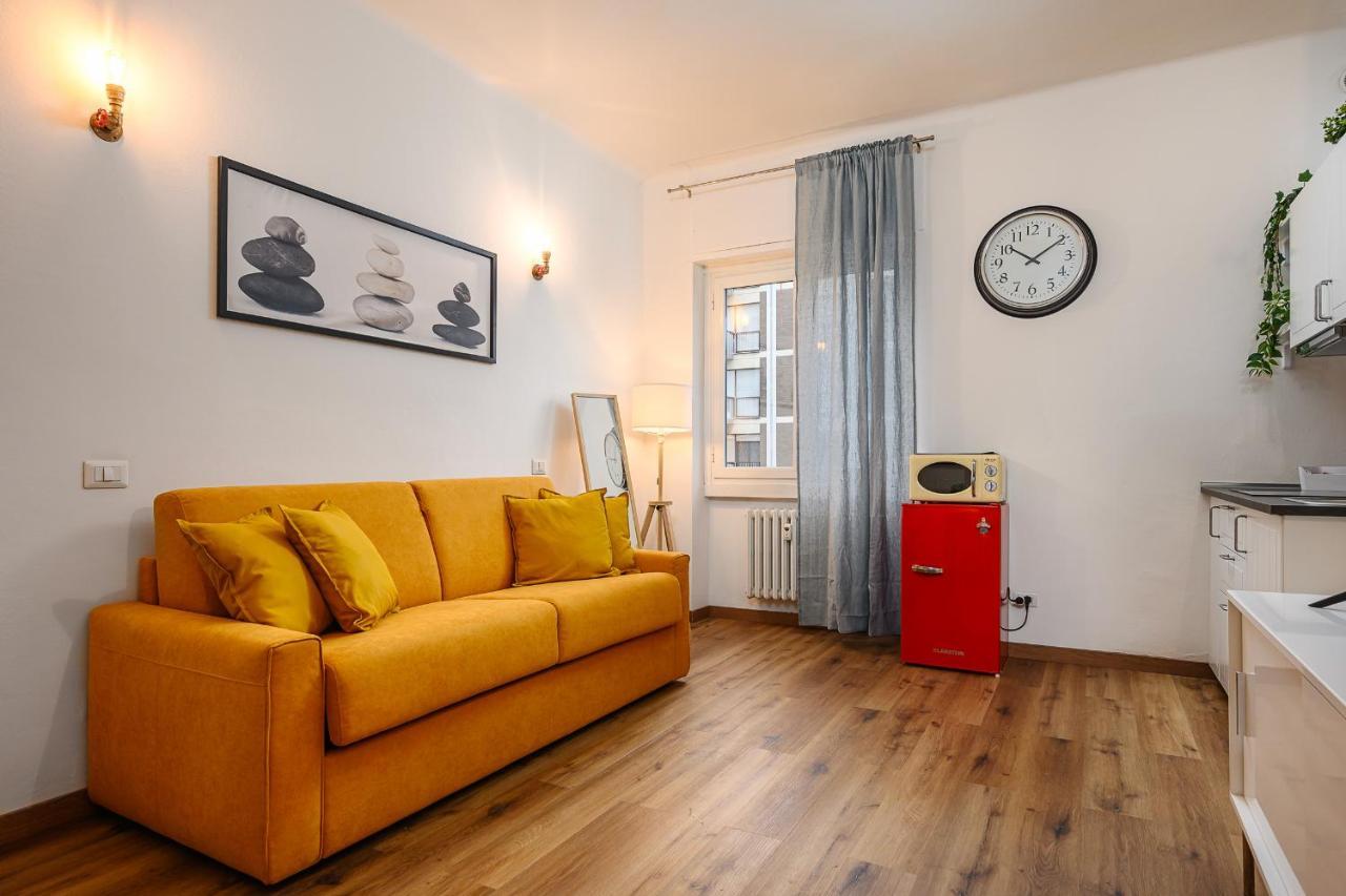 Tito Livio 35 - Monolocale Cool Apartment Milan Bagian luar foto